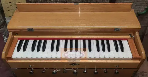 Professional 3.5 Octave Indian Harmonium – 9 Stopper, Bass Male Reed, 440Hz (Wood Instrument)