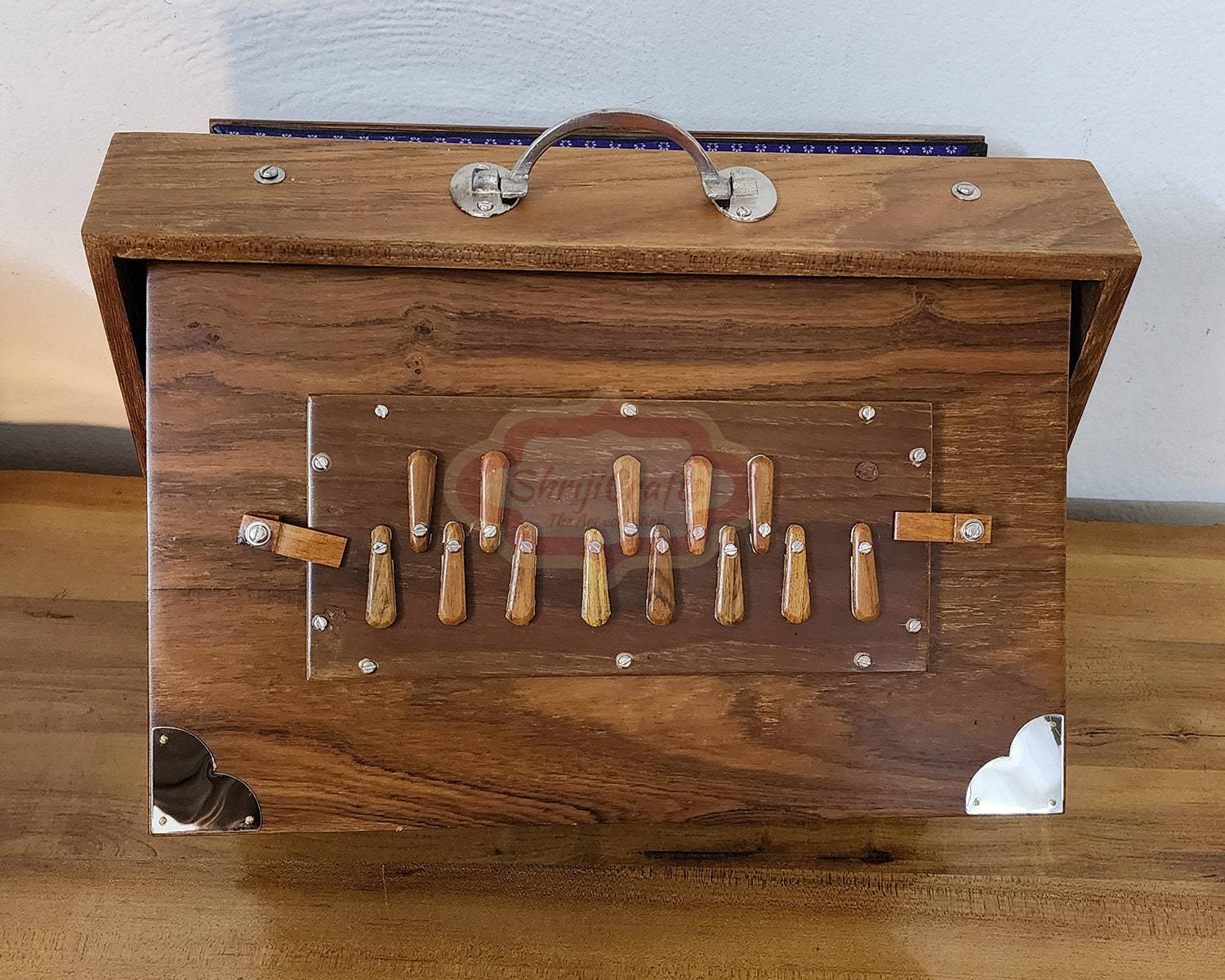 Shriji 13-Note Shruti Box – Pure Teak Wood, 440Hz/432Hz, Pedal Option, Carry Bag – Ideal for Kirtan, Meditation, Yoga - View 3