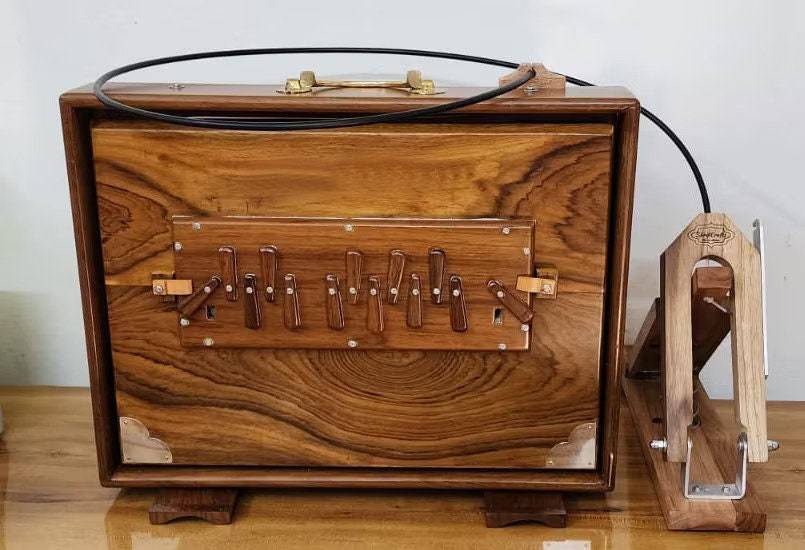 Handcrafted Teak Shruti Box – 13 Keys (C3‑C4) – 440Hz & 432Hz Tuning – Includes Carry Bag – Yoga & Meditation — handcrafted wooden product by Shrijicrafts