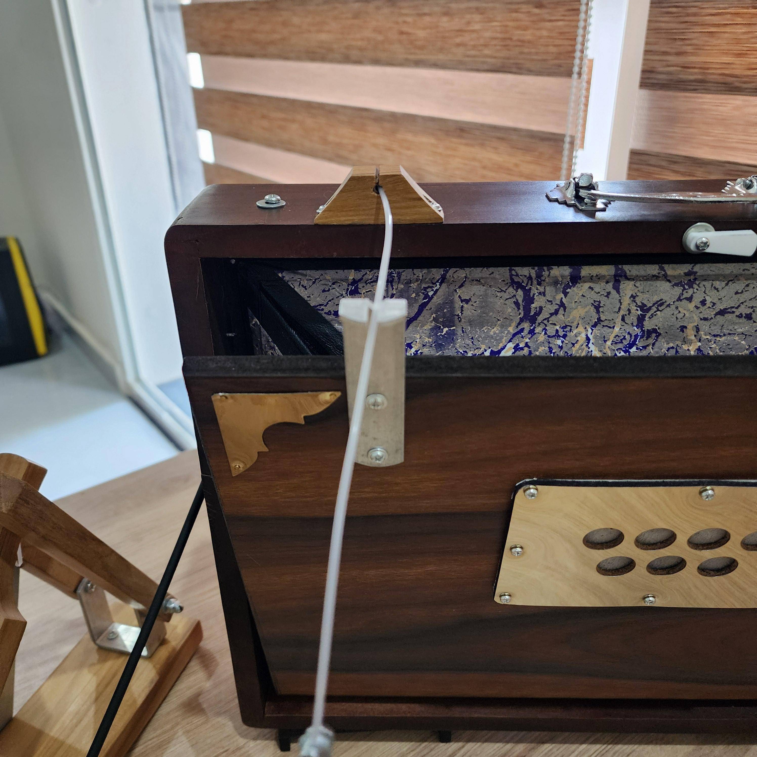 Professional 13-Key Wood Shruti Box – 440Hz/432Hz Indian Drone Instrument with Bag — handcrafted wooden product by Shrijicrafts