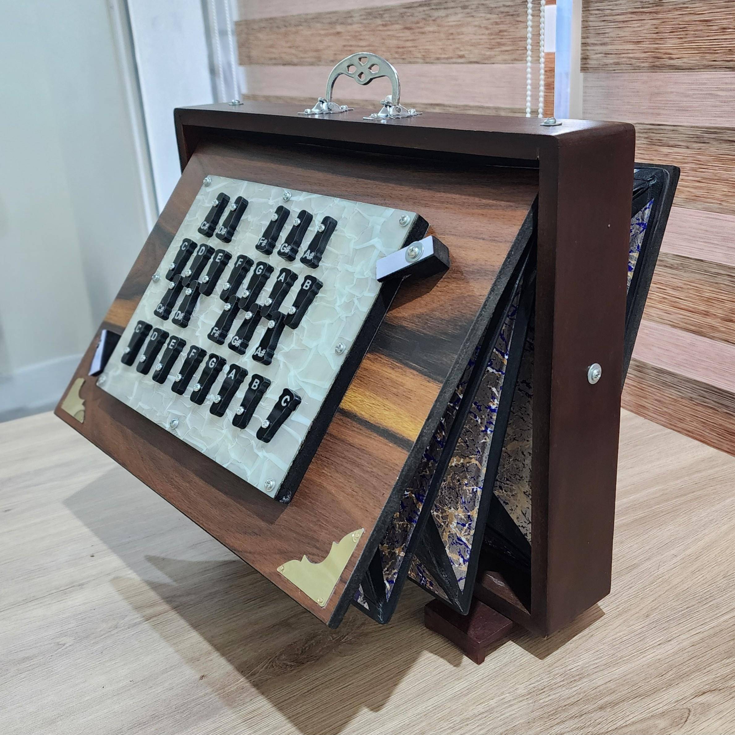 Handmade 25-Key Indian Shruti Box – Dual 440Hz/432Hz Tuning – Yoga & Meditation Instrument with Carry Bag - View 4