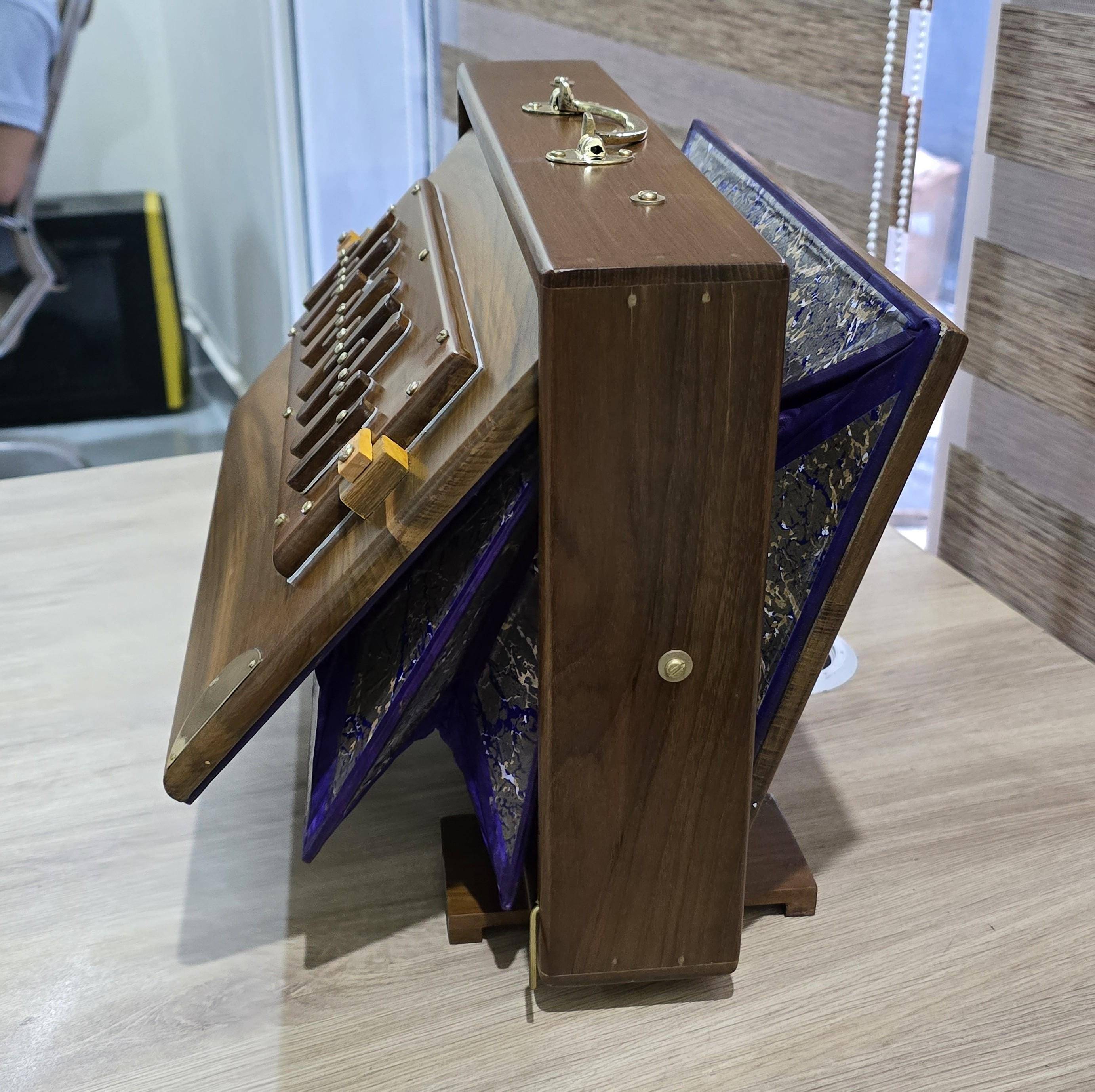 Shriji Pure Teak Wood Shruti Box – 13 Keys, 440Hz/432Hz Tuning, Carry Bag Included, 15x10 Inch - View 6