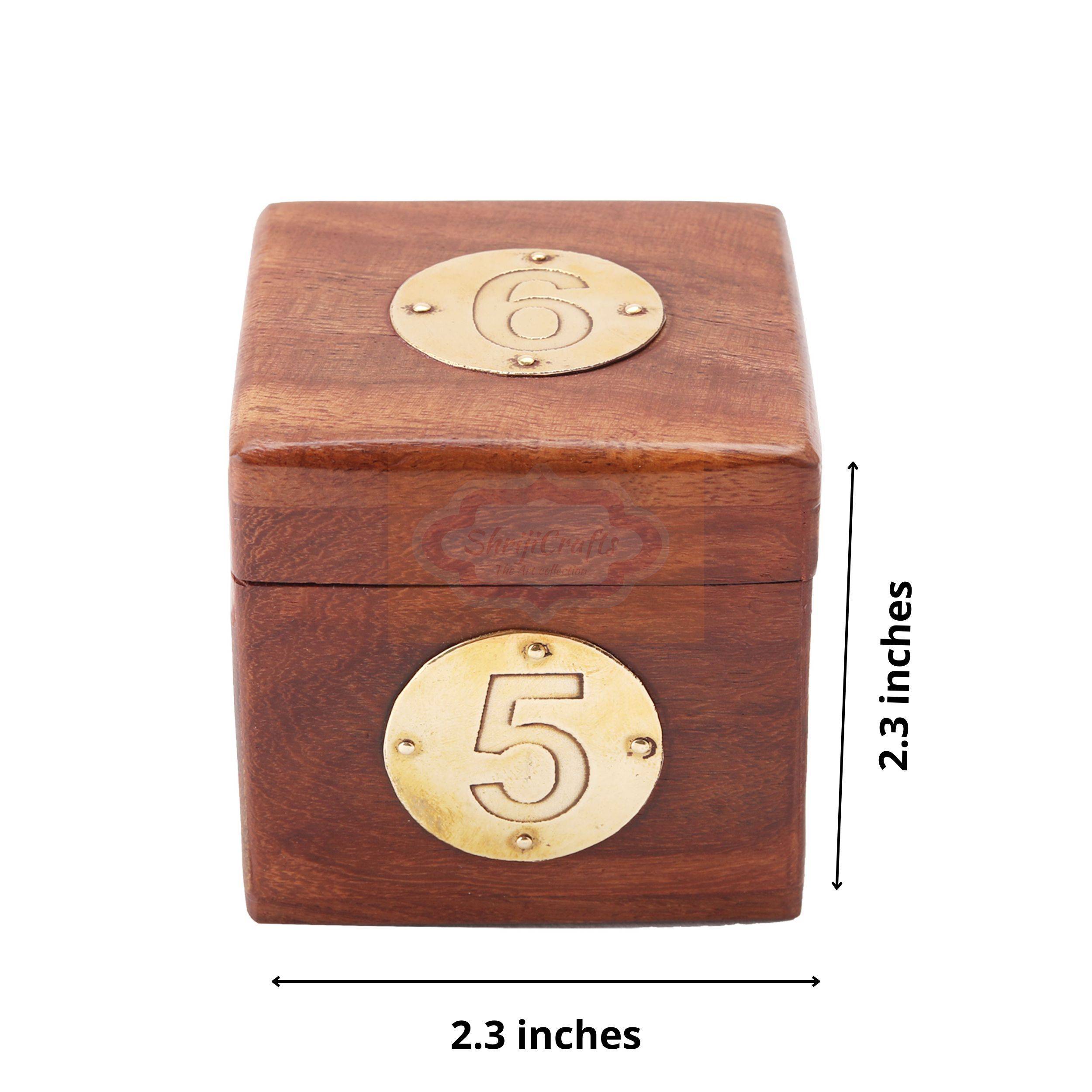 Handcrafted wooden dice box complete with 5 premium playing dice - View 6